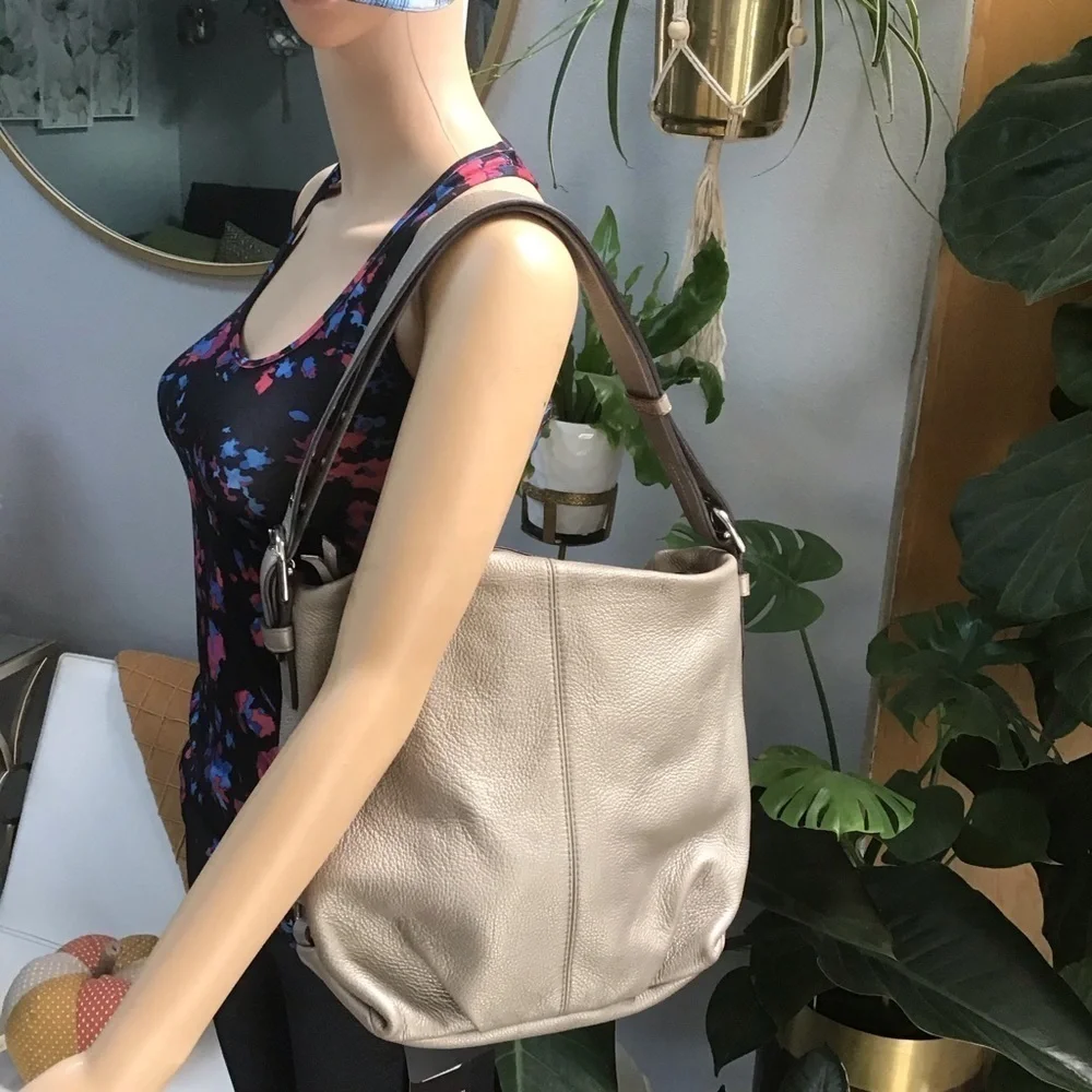 Coach Vintage Metallic Silver Leather Shoulder Satchel Duffel Bag Purse